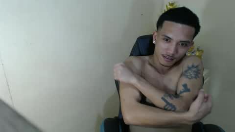Snapshot of pinoy_daksxxx chatting on December 3, 3:21 pm pinoy_daksxxx online show from December 3, 3:21 pm