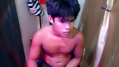 pinoy_shyboy69 online show from May 22, 3:17 pm