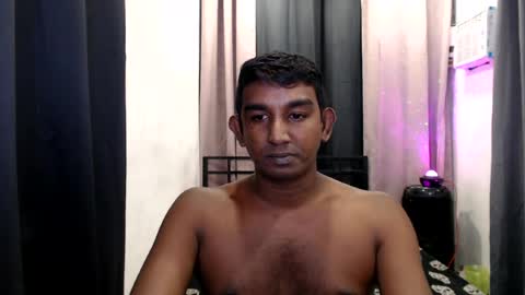 rayvienn online show from July 12, 1:24 pm
