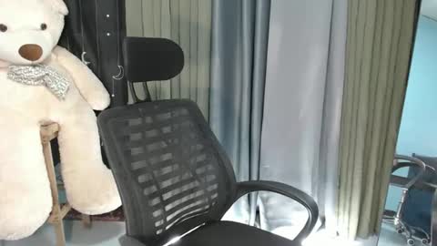 Snapshot of pinoycharmingboss20xx chatting on December 18, 11:27 am Donald online show from December 18, 11:27 am