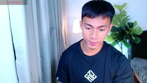 Snapshot of pinoymilker chatting on June 20, 3:59 pm ethan online show from June 20, 3:59 pm