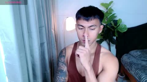 Snapshot of pinoymilker chatting on June 28, 2:06 am ethan online show from June 28, 2:06 am