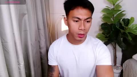 Snapshot of pinoymilker chatting on July 6, 5:48 pm ethan online show from July 6, 5:48 pm