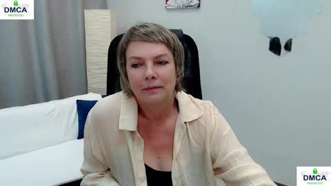 Bella online show from October 29, 9:33 am