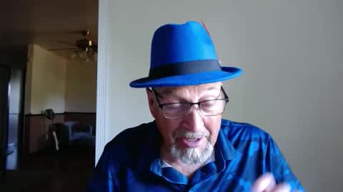 Snapshot of pipewizard chatting on May 9, 10:15 pm pipewizard online show from May 9, 10:15 pm