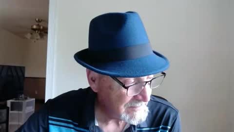 Snapshot of pipewizard chatting on May 26, 11:34 pm pipewizard online show from May 26, 11:34 pm
