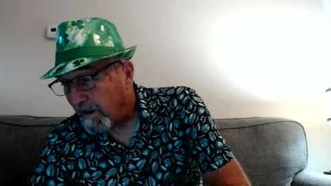Snapshot of pipewizard chatting on June 14, 10:34 pm pipewizard online show from June 14, 10:34 pm