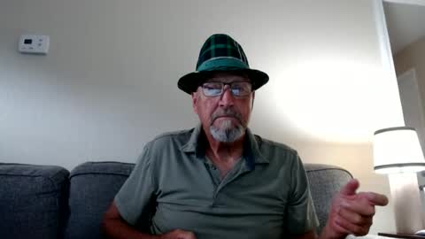 Snapshot of pipewizard chatting on June 26, 10:25 pm pipewizard online show from June 26, 10:25 pm