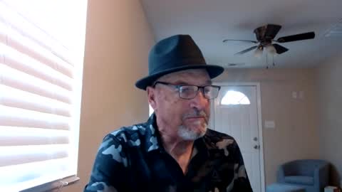 Snapshot of pipewizard chatting on July 12, 10:34 pm pipewizard online show from July 12, 10:34 pm