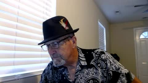Snapshot of pipewizard chatting on July 24, 11:36 pm pipewizard online show from July 24, 11:36 pm