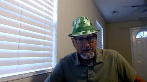 Snapshot of pipewizard chatting on July 25, 11:35 pm pipewizard online show from July 25, 11:35 pm