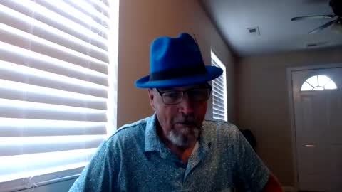 Snapshot of pipewizard chatting on August 1, 11:03 pm pipewizard online show from August 1, 11:03 pm