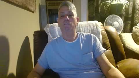 Snapshot of pirate334 chatting on February 28, 12:32 am pirate334 online show from February 28, 12:32 am