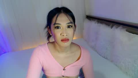 Ari online show from December 14, 8:34 am