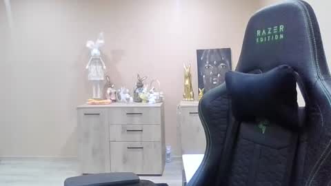 Snapshot of pirshi chatting on April 28, 10:15 pm Gifted One online show from April 28, 10:15 pm
