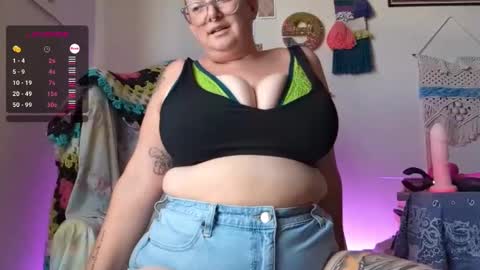 Em online show from January 2, 8:46 pm