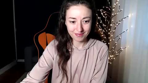 piscesgirl06 online show from December 13, 6:21 am