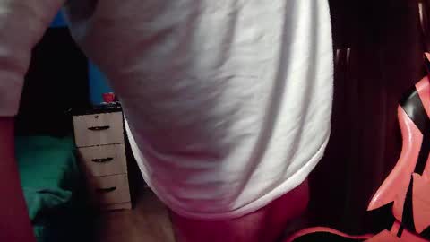 Snapshot of pisceslost chatting on November 15, 12:30 am pisceslost online show from November 15, 12:30 am