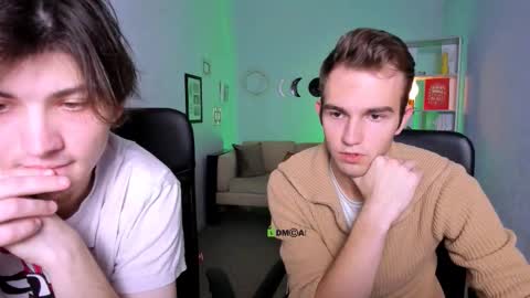 Snapshot of pit_wetty chatting on December 4, 6:44 am Pitt online show from December 4, 6:44 am