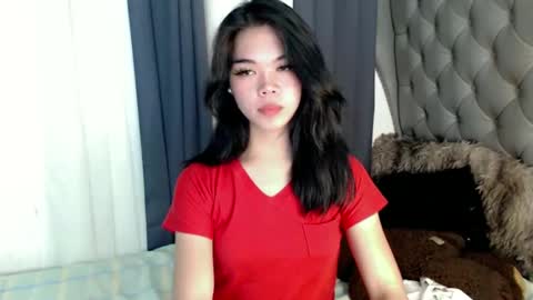 The Girl Named Eyve online show from February 8, 7:16 pm