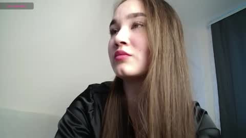Snapshot of pixie____ chatting on April 30, 1:17 pm Lily online show from April 30, 1:17 pm