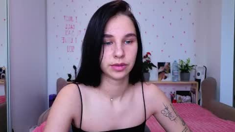 Molly online show from May 25, 6:19 am