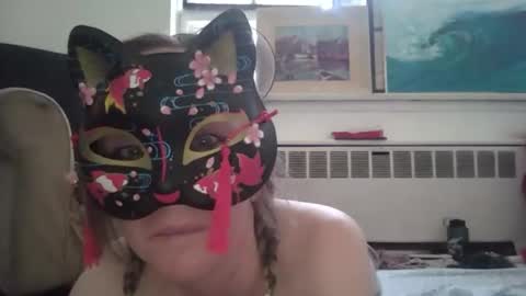 Snapshot of pixiecunt chatting on April 13, 10:59 pm pixiecunt online show from April 13, 10:59 pm