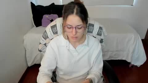 pixie online show from June 30, 4:52 pm