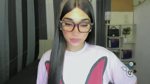 Snapshot of pixiedoll_ chatting on June 21, 7:49 pm pixiedoll_ online show from June 21, 7:49 pm