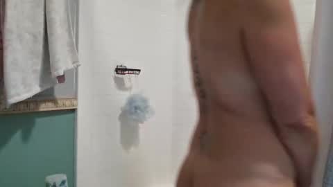 PixieLuxXx online show from April 24, 1:08 am