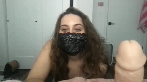 Snapshot of pixiemodelinc chatting on December 13, 6:05 pm pixiemodelinc online show from December 13, 6:05 pm