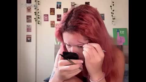 Snapshot of pixieyes0n chatting on March 1, 2:46 am Daryl online show from March 1, 2:46 am