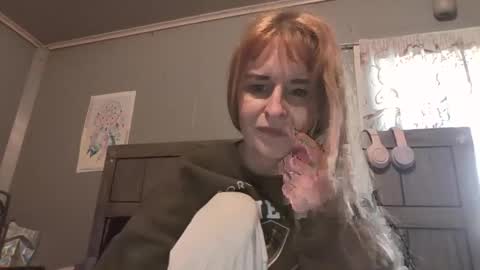 pizzedwife online show from April 26, 3:32 pm
