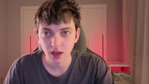 Snapshot of pjatteryd chatting on April 15, 6:04 pm pjatteryd online show from April 15, 6:04 pm