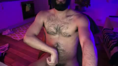 Snapshot of pjohn308 chatting on April 16, 2:01 am pjohn308 online show from April 16, 2:01 am