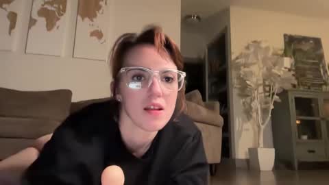 PeggedBiGuy online show from October 12, 4:00 am