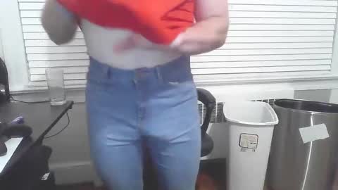 Snapshot of pkworashipper chatting on October 5, 3:38 am NaturalShh online show from October 5, 3:38 am