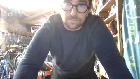 Snapshot of plaisirssecret chatting on March 7, 4:15 pm plaisirssecret online show from March 7, 4:15 pm