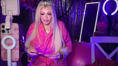 Snapshot of plasticfuckdoll chatting on March 1, 1:51 am Dumb bimbo fuck doll online show from March 1, 1:51 am