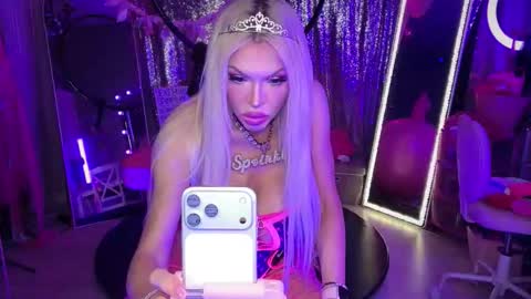 Snapshot of plasticfuckdoll chatting on May 17, 3:15 am Dumb bimbo fuck doll online show from May 17, 3:15 am