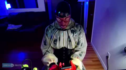 plasticme online show from September 10, 9:15 pm