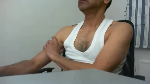 Snapshot of platino3026 chatting on April 8, 5:07 am platino3026 online show from April 8, 5:07 am