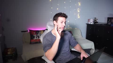 Arsenii online show from December 26, 11:03 pm