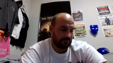 dee online show from June 26, 6:29 am