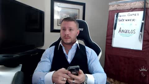 Snapshot of player2pawns chatting on January 23, 7:00 am Player online show from January 23, 7:00 am