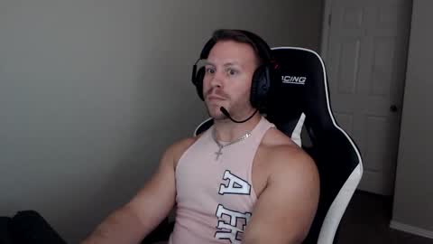 Snapshot of player2pawns chatting on October 28, 3:25 pm Player online show from October 28, 3:25 pm