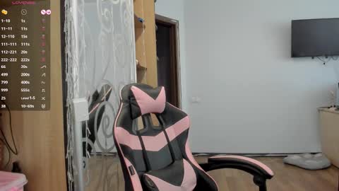 Snapshot of playful_mary chatting on September 9, 7:30 am Masha online show from September 9, 7:30 am