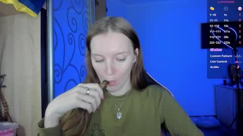 Snapshot of playful_mary chatting on October 15, 7:14 pm Masha online show from October 15, 7:14 pm