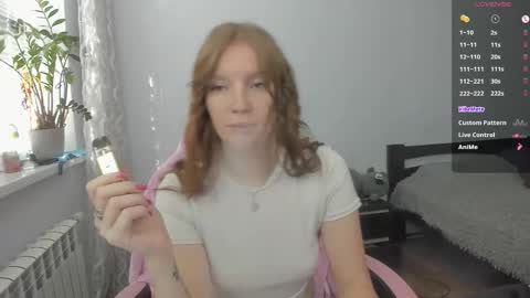 Snapshot of playful_mary chatting on October 26, 9:15 am Masha online show from October 26, 9:15 am