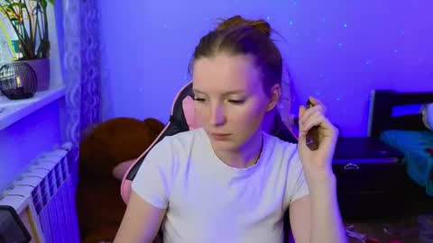 Snapshot of playful_mary chatting on May 28, 8:33 am Masha online show from May 28, 8:33 am